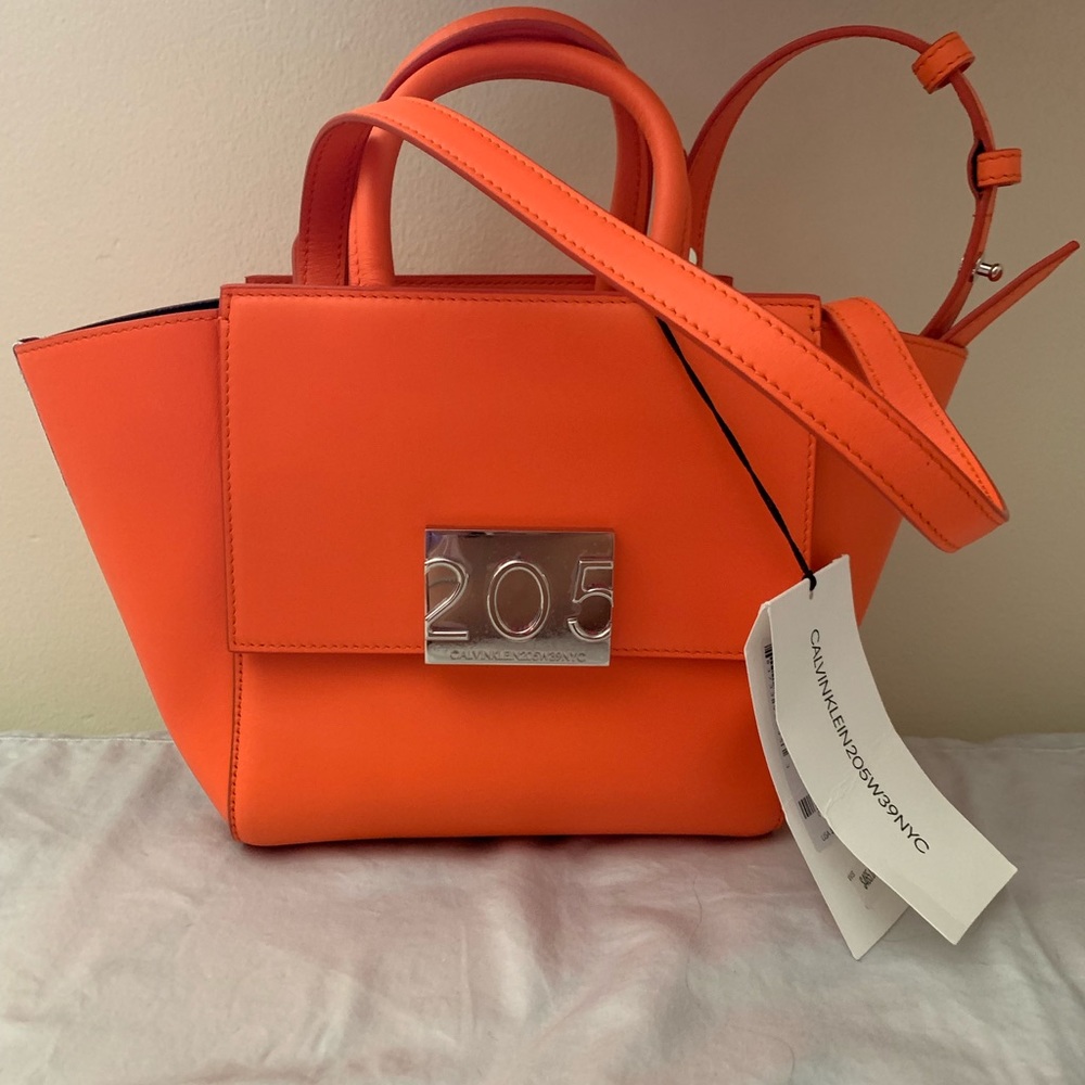 Calvin Klein 205
